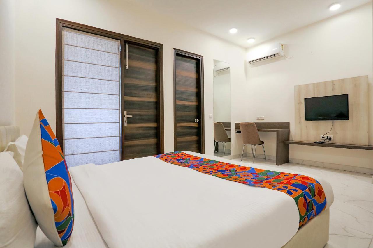 Fabhotel Ab Inn Huda City Center Gurgaon Eksteriør bilde