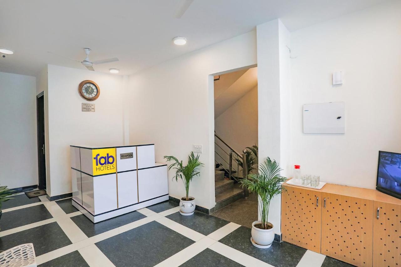 Fabhotel Ab Inn Huda City Center Gurgaon Eksteriør bilde