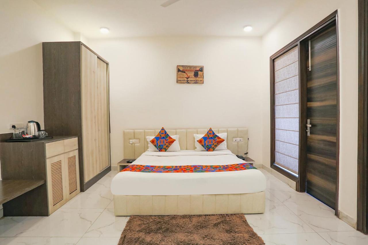 Fabhotel Ab Inn Huda City Center Gurgaon Eksteriør bilde