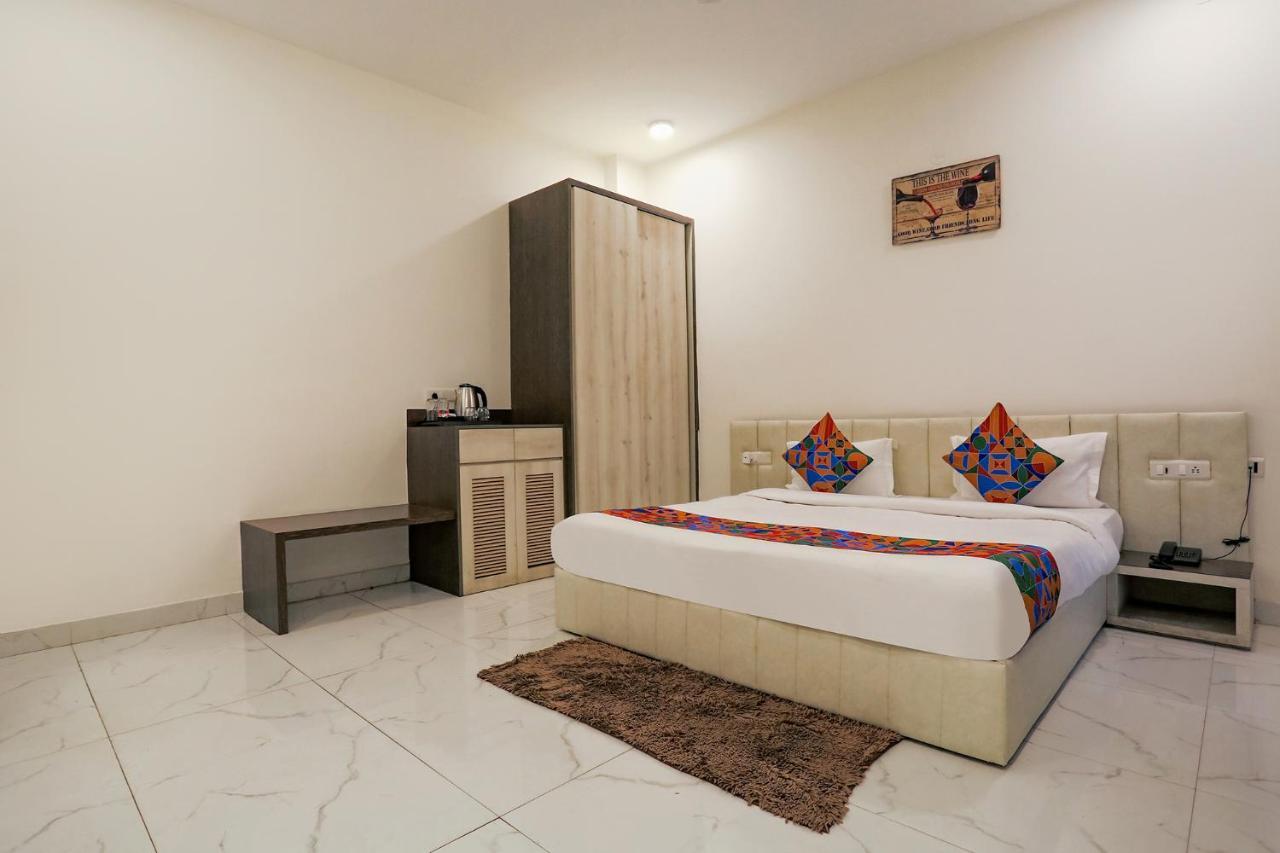 Fabhotel Ab Inn Huda City Center Gurgaon Eksteriør bilde