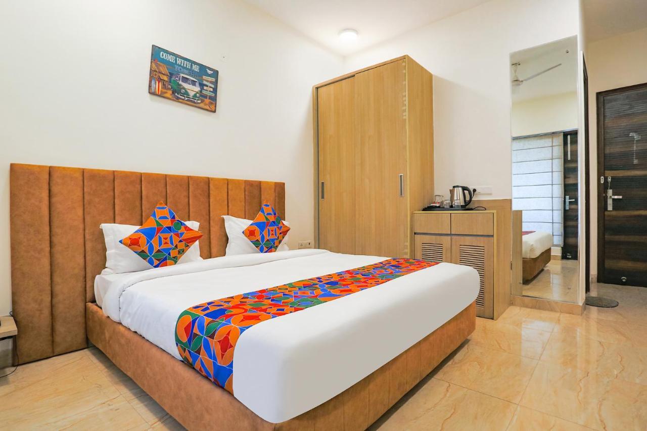 Fabhotel Ab Inn Huda City Center Gurgaon Eksteriør bilde