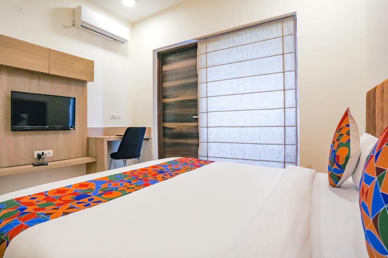 Fabhotel Ab Inn Huda City Center Gurgaon Eksteriør bilde