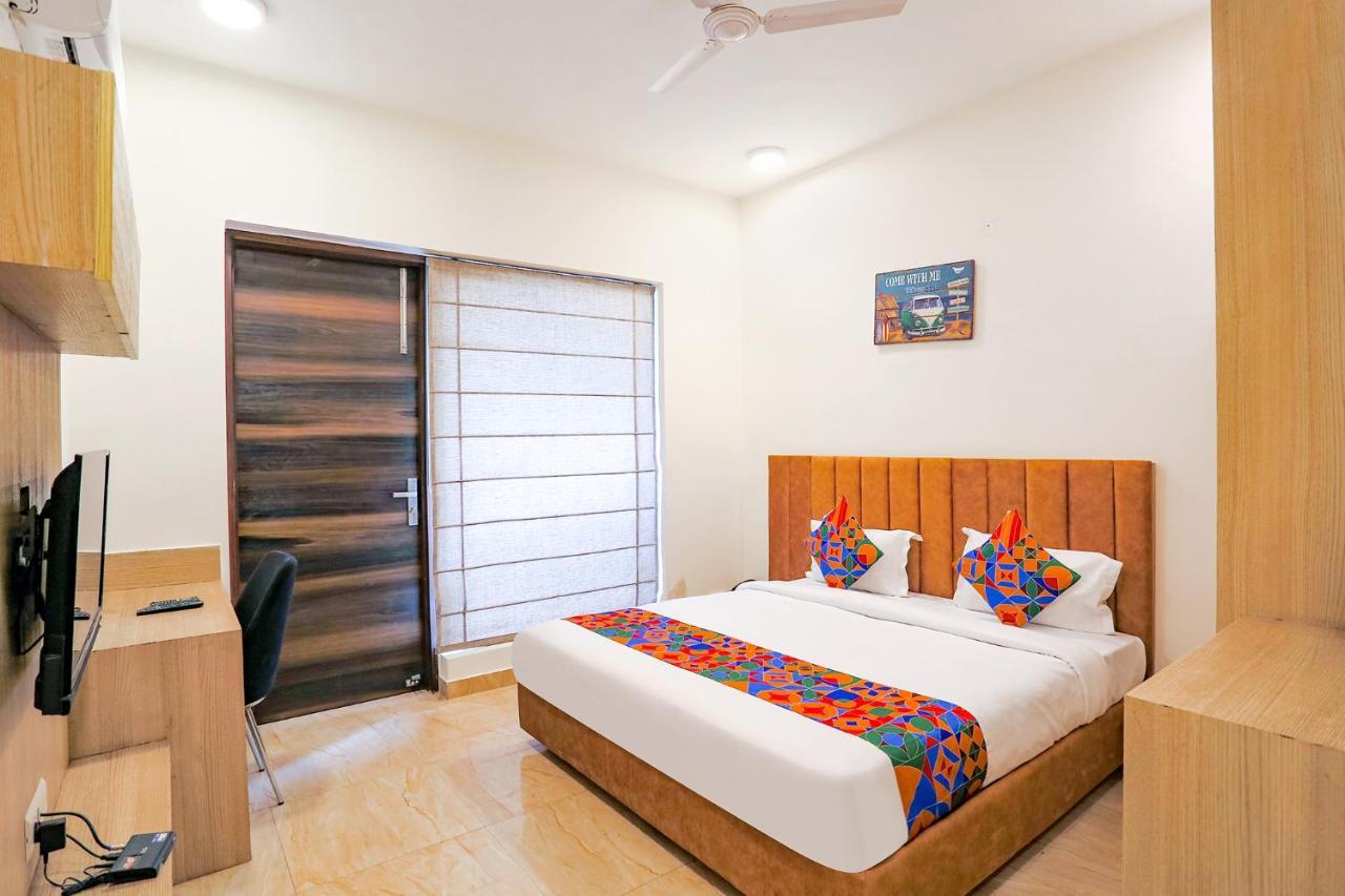 Fabhotel Ab Inn Huda City Center Gurgaon Eksteriør bilde